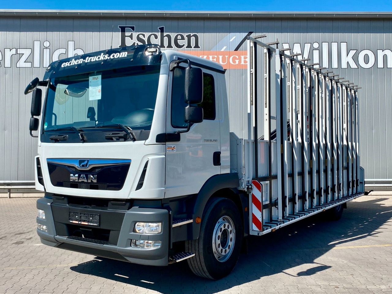 MAN TGM 18.290| Glas/HEGLA*PK12002*Funk*3x Sitze*AHK - Φορτηγό με ανοιχτή καρότσα, Φορτηγό με γερανό: φωτογραφία 1 MAN TGM 18.290| Glas/HEGLA*PK12002*Funk*3x Sitze*AHK - Φορτηγό με ανοιχτή καρότσα, Φορτηγό με γερανό: φωτογραφία 1