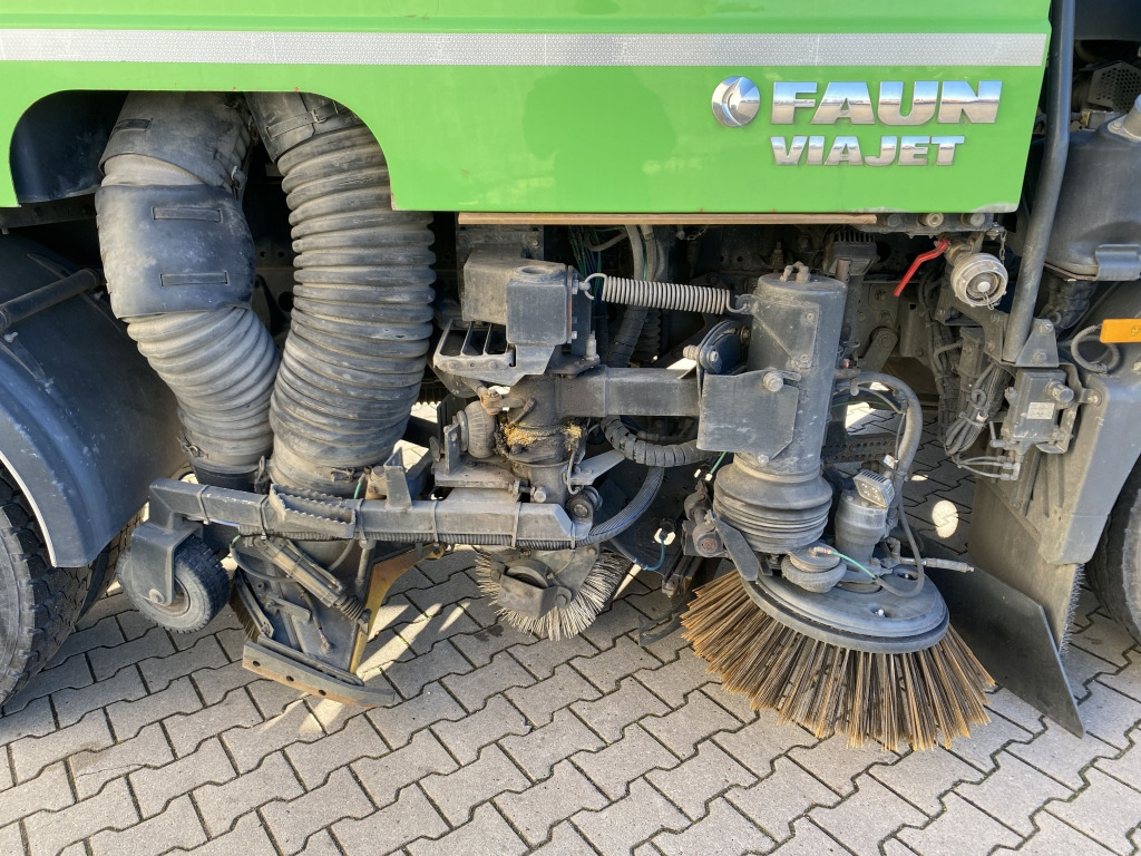 Mercedes-Benz 1323 LKO Atego - Σάρωθρο δρόμων: φωτογραφία 3 Mercedes-Benz 1323 LKO Atego - Σάρωθρο δρόμων: φωτογραφία 3