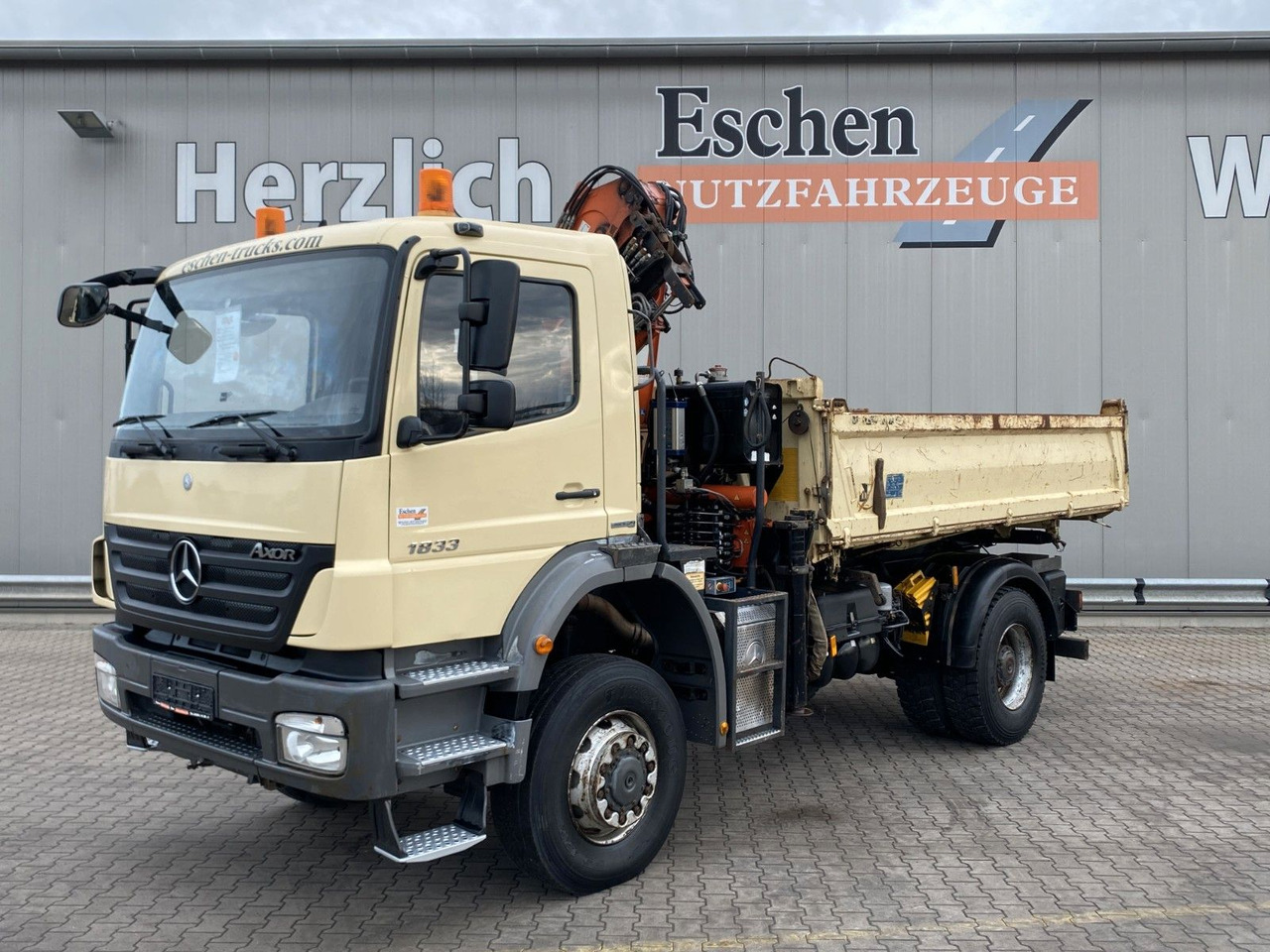 Mercedes-Benz 1833 4x4 Axor | Atlas 105.2-A2*Funk*AHK*3 Sitze - Φορτηγό ανατρεπόμενο, Φορτηγό με γερανό: φωτογραφία 2 Mercedes-Benz 1833 4x4 Axor | Atlas 105.2-A2*Funk*AHK*3 Sitze - Φορτηγό ανατρεπόμενο, Φορτηγό με γερανό: φωτογραφία 2