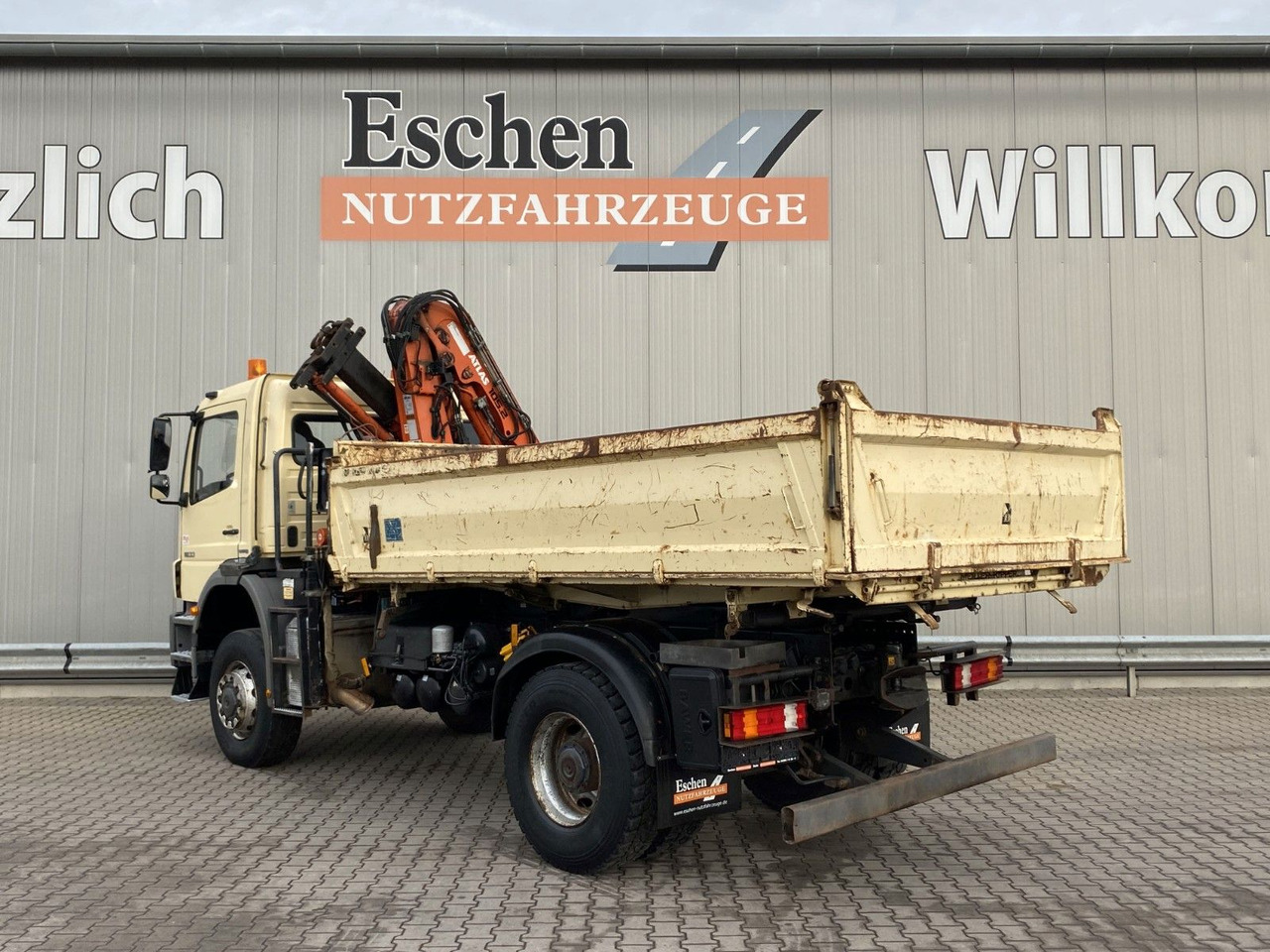 Mercedes-Benz 1833 4x4 Axor | Atlas 105.2-A2*Funk*AHK*3 Sitze - Φορτηγό ανατρεπόμενο, Φορτηγό με γερανό: φωτογραφία 4 Mercedes-Benz 1833 4x4 Axor | Atlas 105.2-A2*Funk*AHK*3 Sitze - Φορτηγό ανατρεπόμενο, Φορτηγό με γερανό: φωτογραφία 4