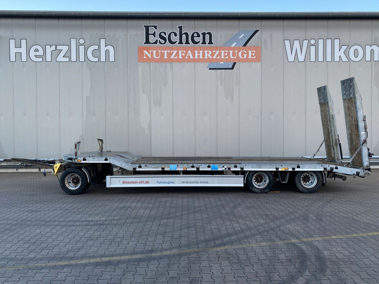 Möslein TF3-P | verzinktes Chassis*hydr. Rampen*Blatt - Ρυμούλκα με χαμηλό δάπεδο: φωτογραφία 2 Möslein TF3-P | verzinktes Chassis*hydr. Rampen*Blatt - Ρυμούλκα με χαμηλό δάπεδο: φωτογραφία 2