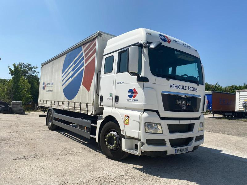 Φορτηγό μουσαμάς MAN TGX 18.360: φωτογραφία 6