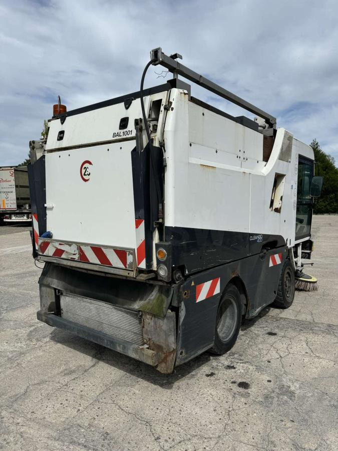Schmidt Clingo 400 - Σάρωθρο δρόμων: φωτογραφία 2 Schmidt Clingo 400 - Σάρωθρο δρόμων: φωτογραφία 2