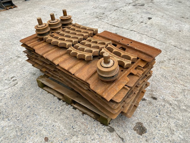 Bodenplatten 750mm - CAT D 6 K/N LGP - Systeme One - 246-5726 - Ερπύστρια για Κατασκευή μηχανήματα: φωτογραφία 1 Bodenplatten 750mm - CAT D 6 K/N LGP - Systeme One - 246-5726 - Ερπύστρια για Κατασκευή μηχανήματα: φωτογραφία 1