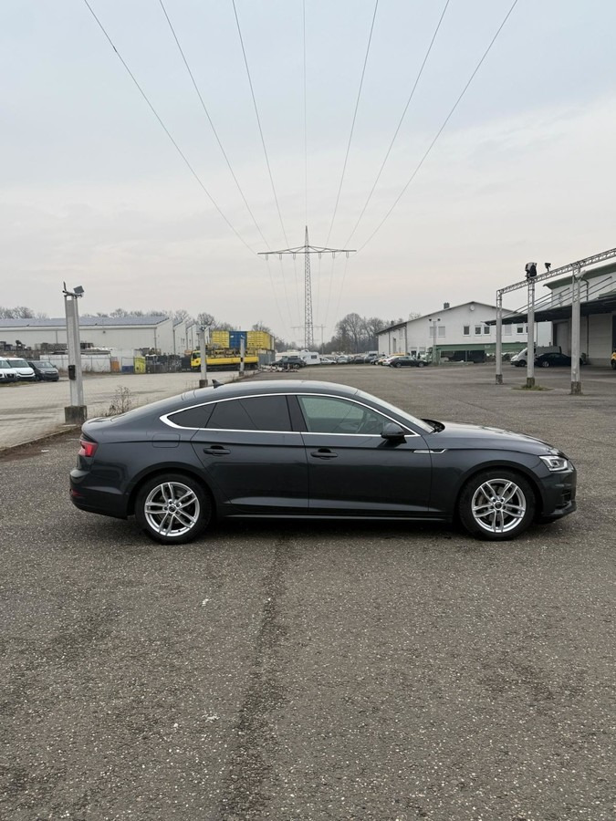 AUDI A5 Sportback 2.0 TDI Schräghecklimousine - Αυτοκίνητο: φωτογραφία 4 AUDI A5 Sportback 2.0 TDI Schräghecklimousine - Αυτοκίνητο: φωτογραφία 4