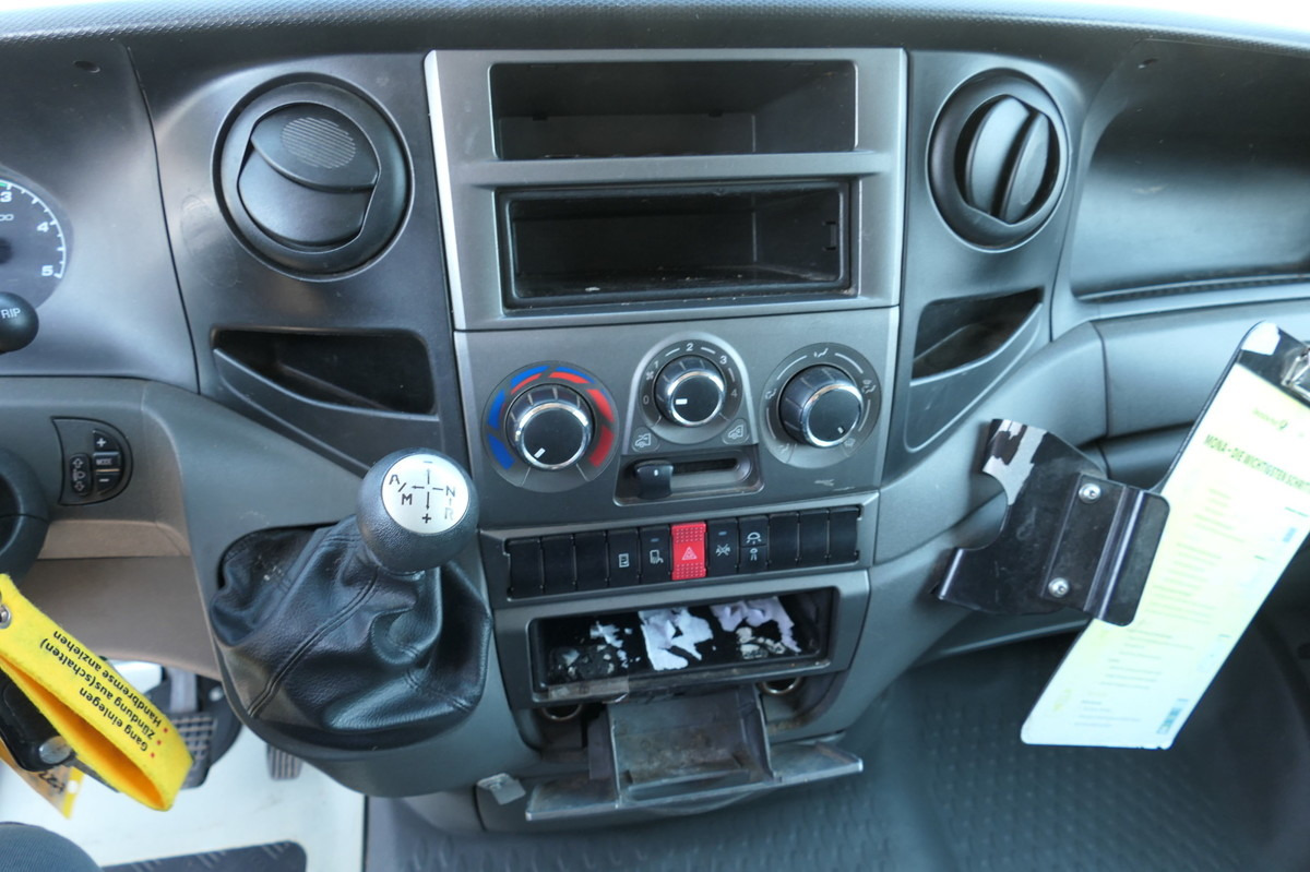 Επαγγελματικό αυτοκίνητο κόφα IVECO Daily 35 S11 C30C AUTOMATIK KAMERA Regale LUFT D: φωτογραφία 10 Επαγγελματικό αυτοκίνητο κόφα IVECO Daily 35 S11 C30C AUTOMATIK KAMERA Regale LUFT D: φωτογραφία 10
