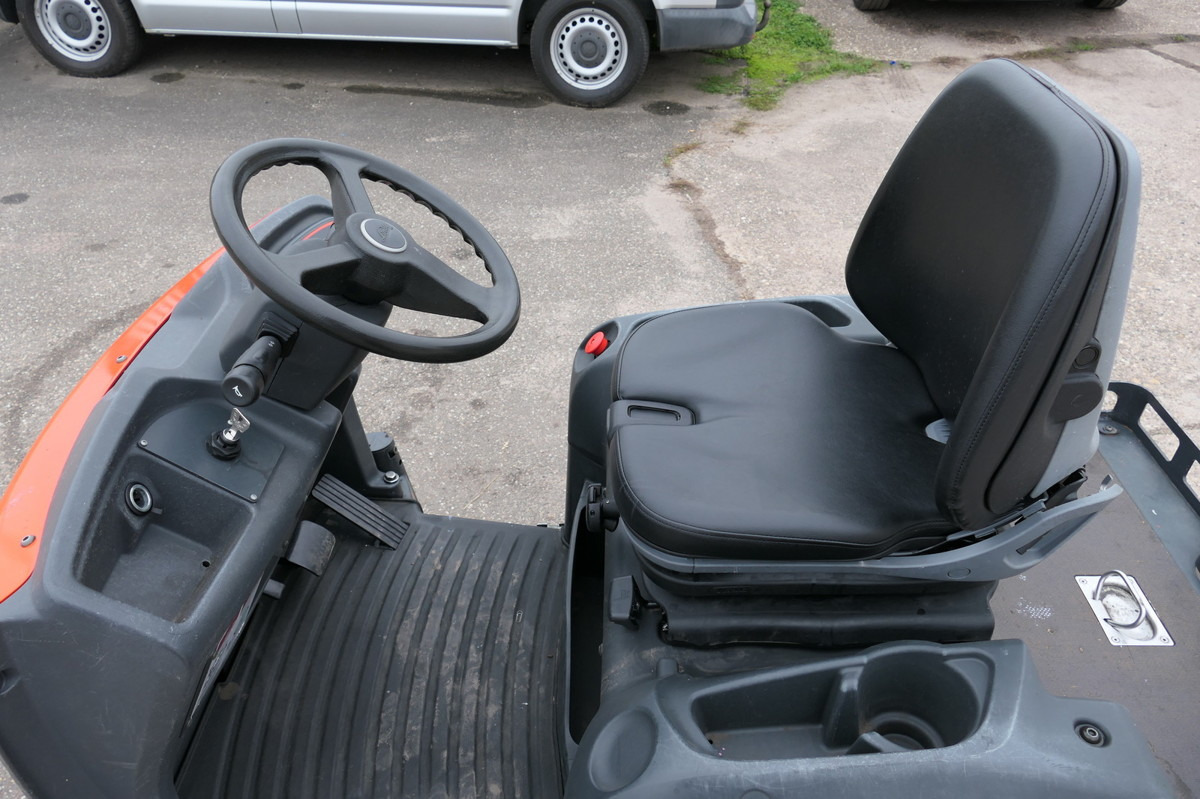 Μηχάνημα έλξης LINDE P 60 Z Schlepper Batterie 33/2019: φωτογραφία 6 Μηχάνημα έλξης LINDE P 60 Z Schlepper Batterie 33/2019: φωτογραφία 6