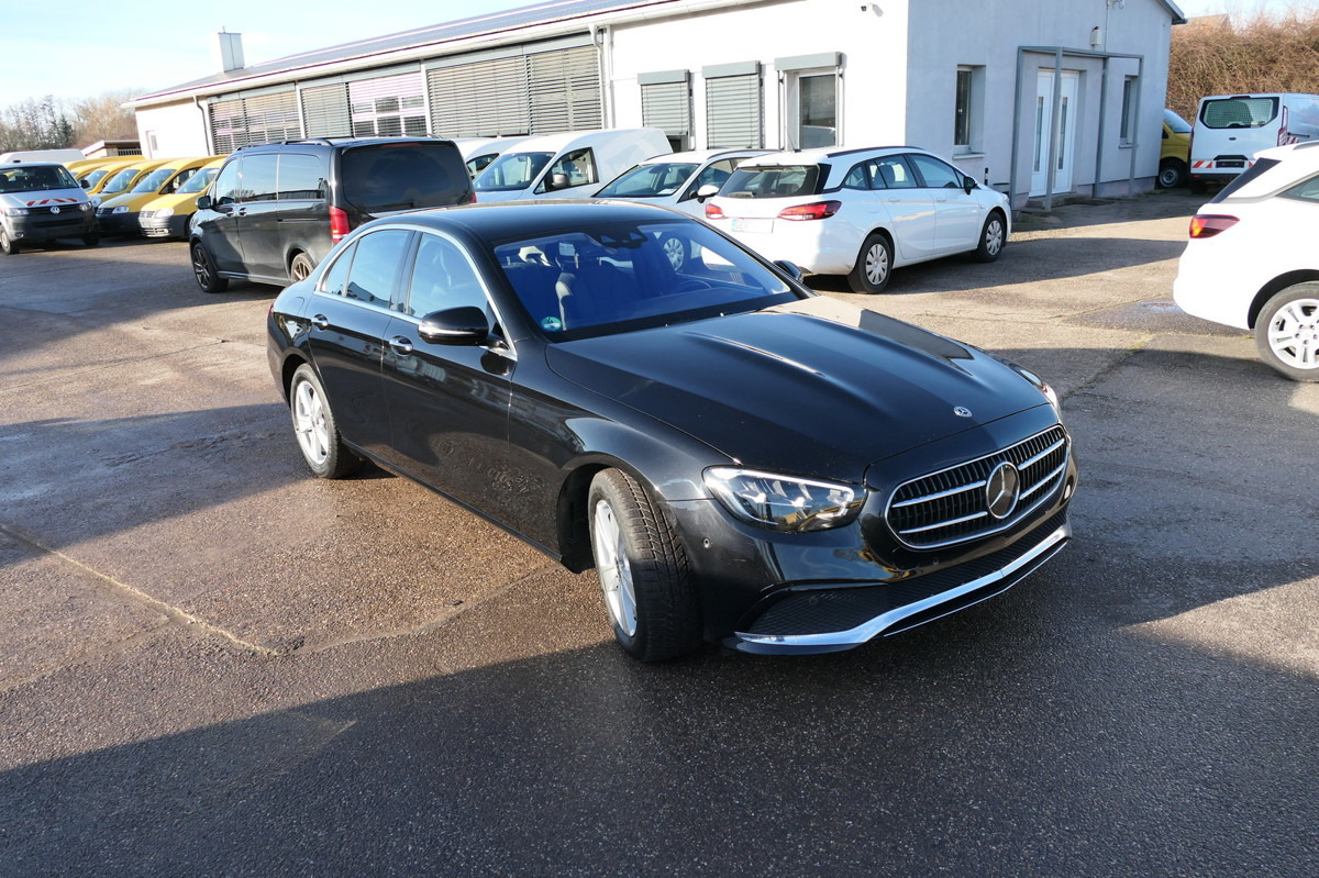 MERCEDES-BENZ E 220 d AVANTGARDE KLIMA - Λιμουζίνα/ Sedan: φωτογραφία 2 MERCEDES-BENZ E 220 d AVANTGARDE KLIMA - Λιμουζίνα/ Sedan: φωτογραφία 2
