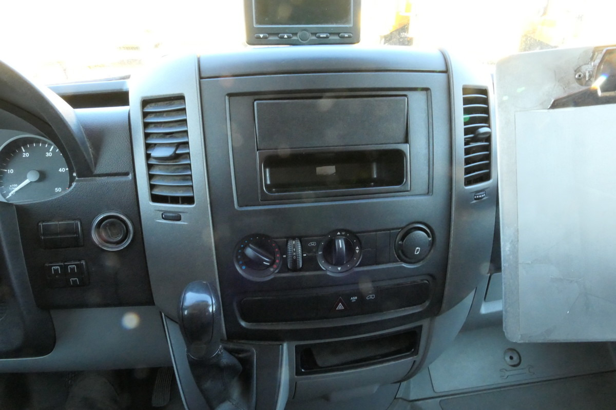 Επαγγελματικό αυτοκίνητο κόφα MERCEDES-BENZ SPRINTER 310 CDI MAXI EURO-5 KOFFER REGALE KAMER: φωτογραφία 10