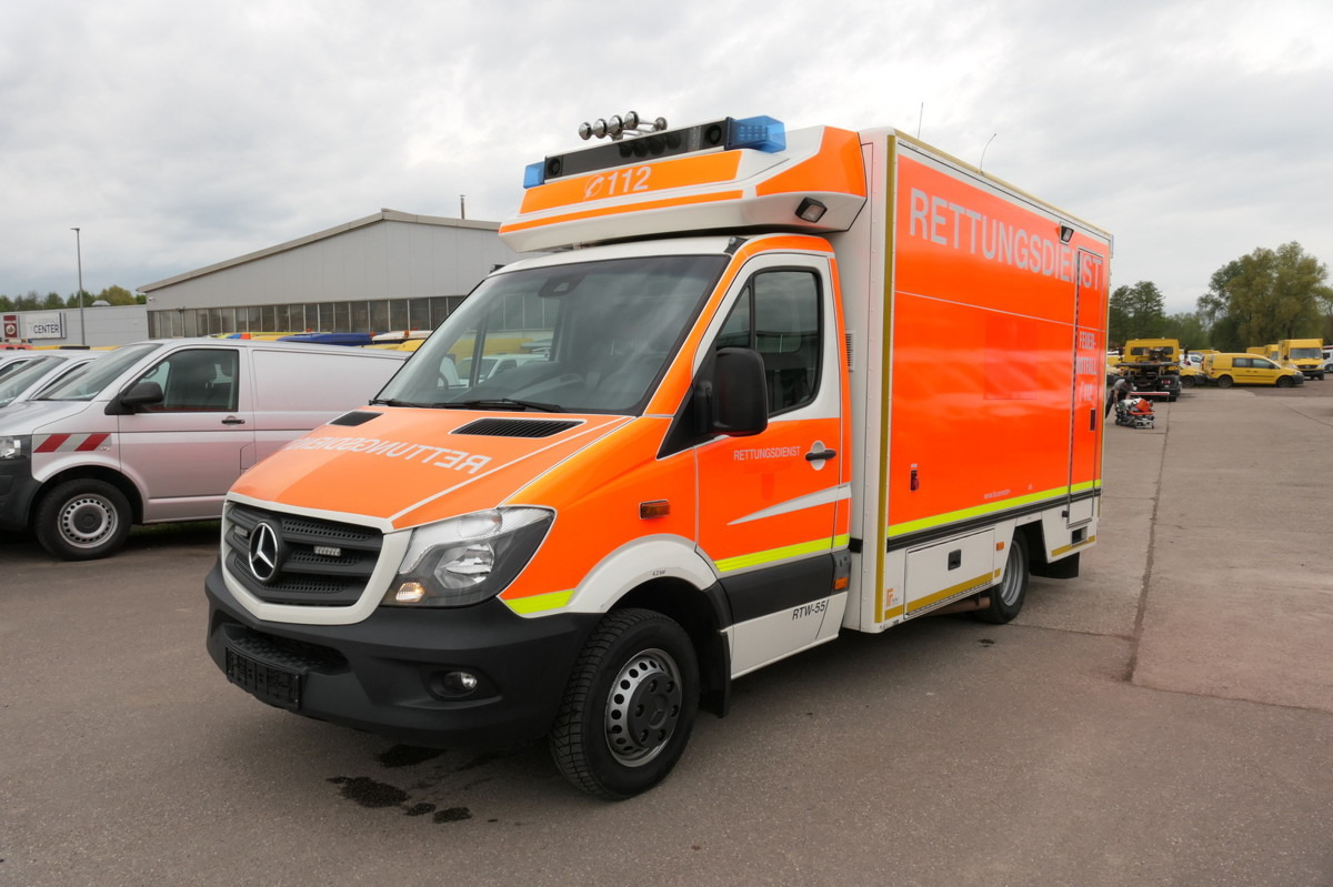 MERCEDES-BENZ Sprinter 519 CDI Klima Krankenwagen - Ασθενοφόρο: φωτογραφία 2 MERCEDES-BENZ Sprinter 519 CDI Klima Krankenwagen - Ασθενοφόρο: φωτογραφία 2