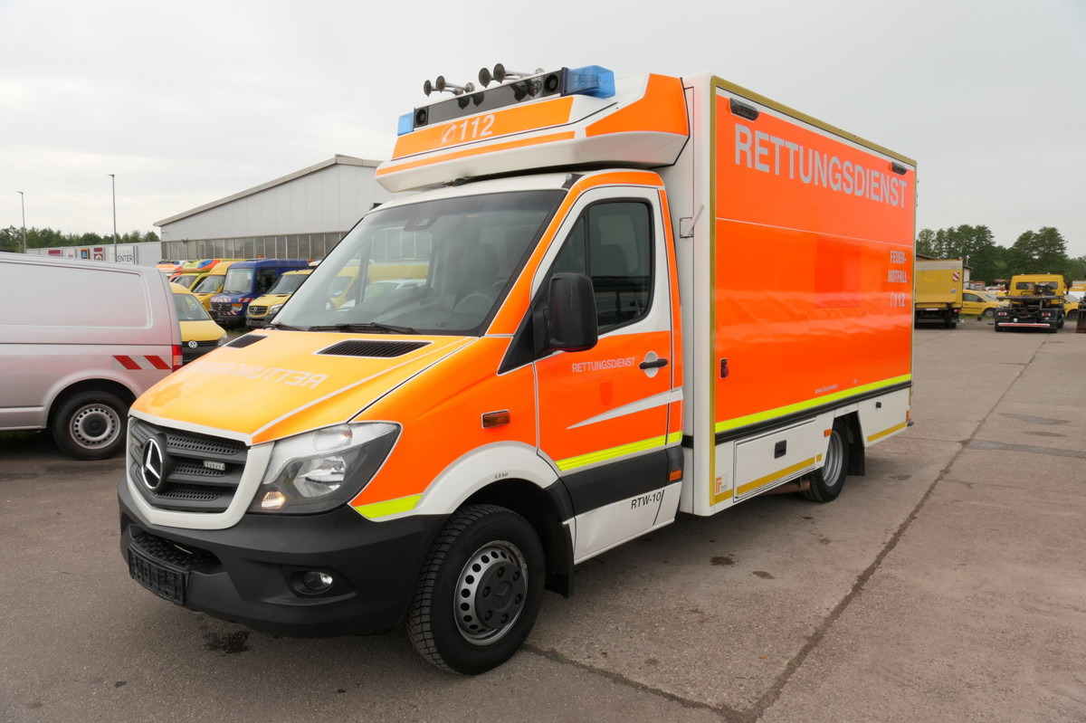 MERCEDES-BENZ Sprinter 519 CDI Klima Krankenwagen - Ασθενοφόρο: φωτογραφία 2 MERCEDES-BENZ Sprinter 519 CDI Klima Krankenwagen - Ασθενοφόρο: φωτογραφία 2