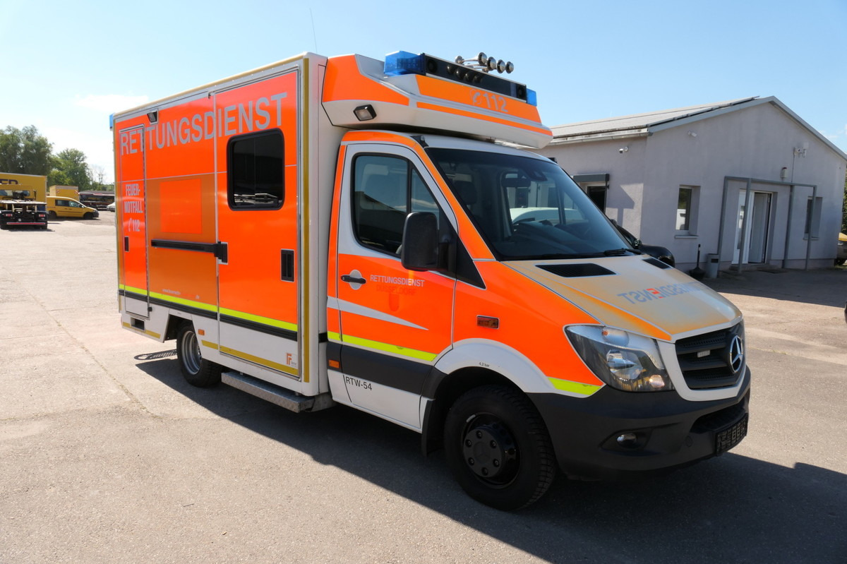 MERCEDES-BENZ Sprinter 519 CDI Klima Krankenwagen - Ασθενοφόρο: φωτογραφία 2 MERCEDES-BENZ Sprinter 519 CDI Klima Krankenwagen - Ασθενοφόρο: φωτογραφία 2