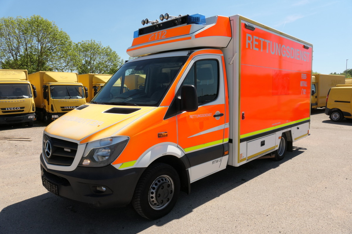 MERCEDES-BENZ Sprinter 519 CDI Klima Krankenwagen - Ασθενοφόρο: φωτογραφία 1 MERCEDES-BENZ Sprinter 519 CDI Klima Krankenwagen - Ασθενοφόρο: φωτογραφία 1