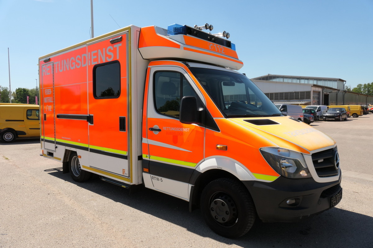 MERCEDES-BENZ Sprinter 519 CDI Klima Krankenwagen - Ασθενοφόρο: φωτογραφία 2 MERCEDES-BENZ Sprinter 519 CDI Klima Krankenwagen - Ασθενοφόρο: φωτογραφία 2