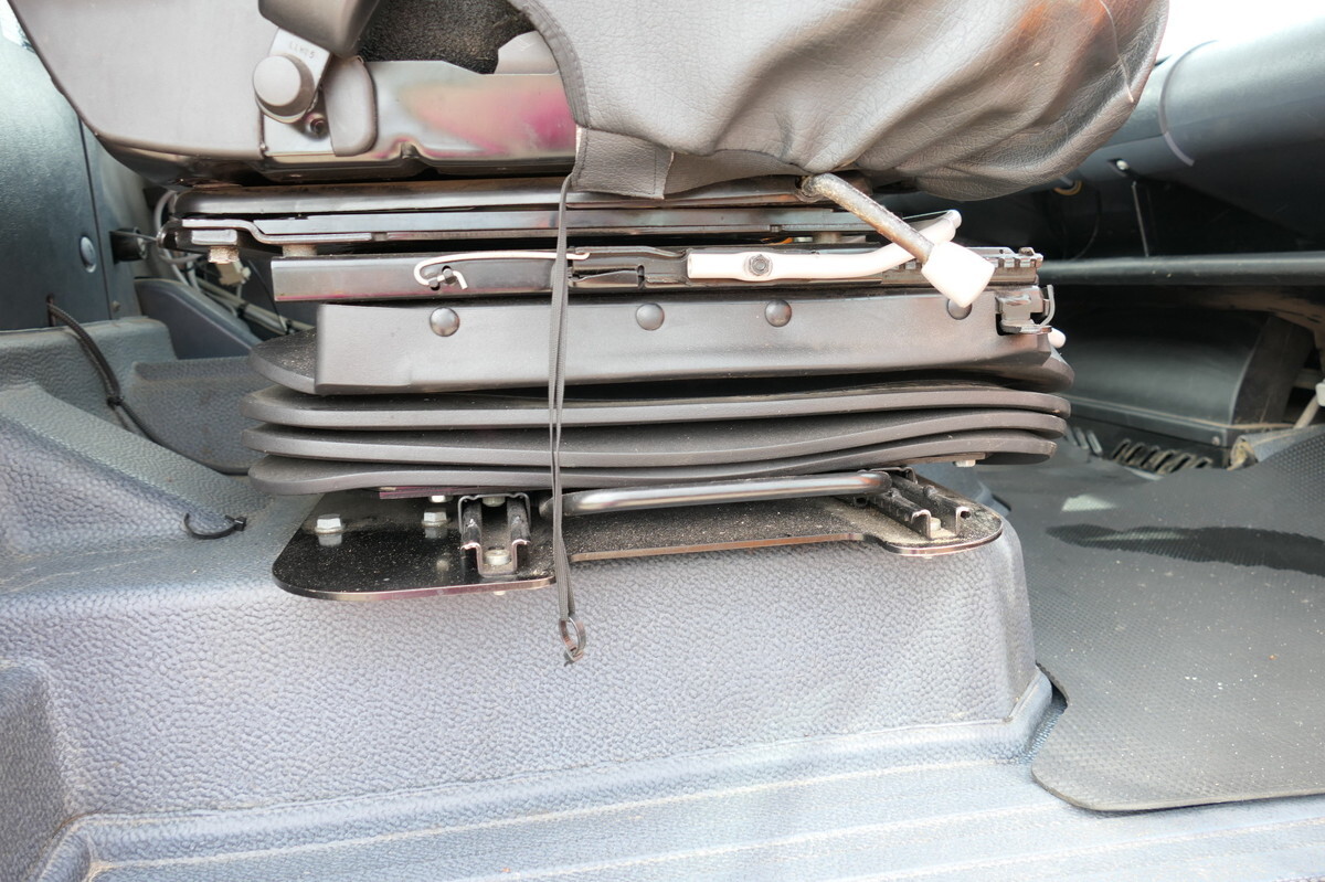 Φορτηγό με ανοιχτή καρότσα, Κοινοτικο όχημα/ Ειδικό όχημα UNIMOG U400  405/12 AHK KLIMA ZAPFWELLE vorn SFZ KOMMUN: φωτογραφία 11