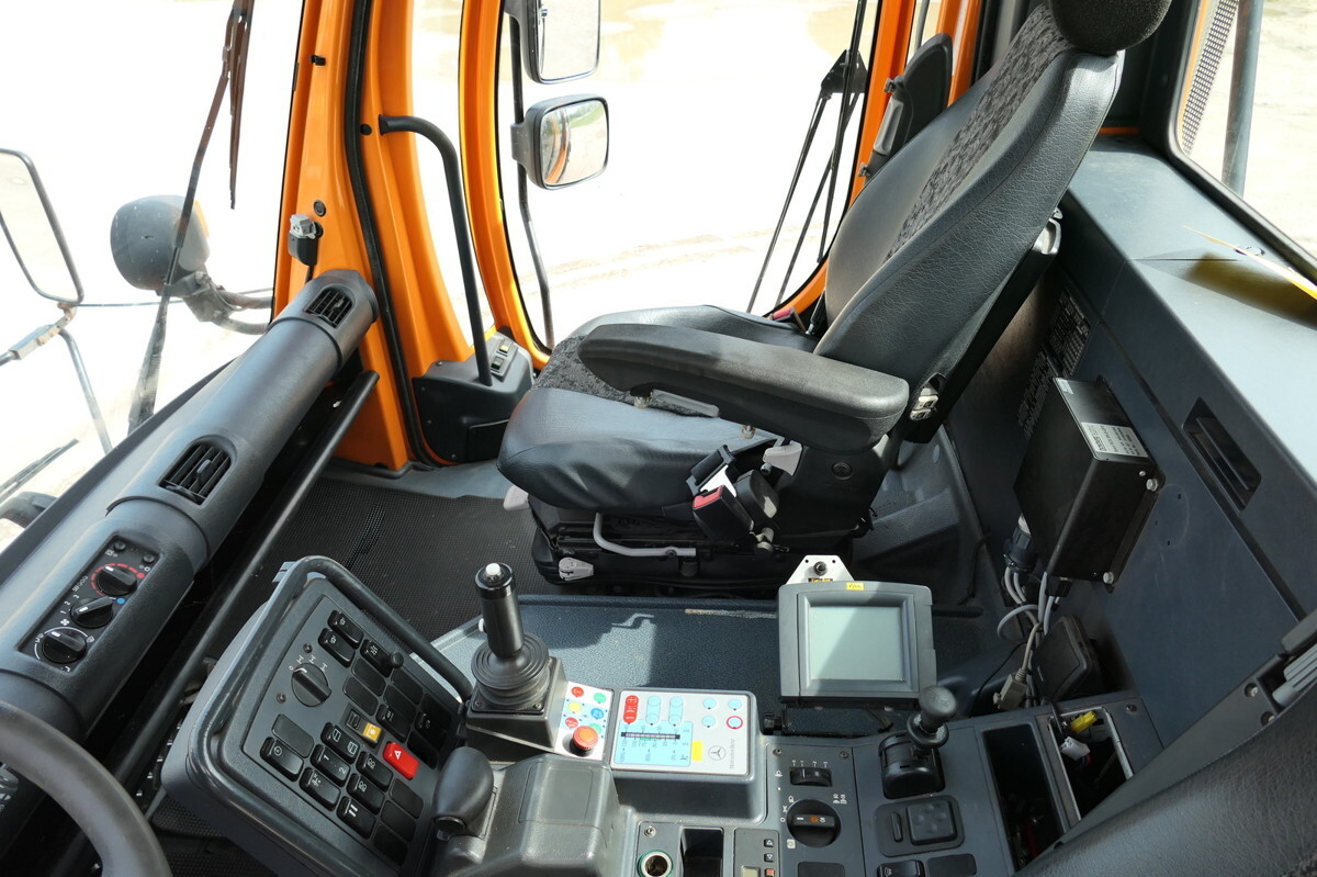 Φορτηγό με ανοιχτή καρότσα, Κοινοτικο όχημα/ Ειδικό όχημα UNIMOG U400  405/12 AHK KLIMA ZAPFWELLE vorn SFZ KOMMUN: φωτογραφία 14