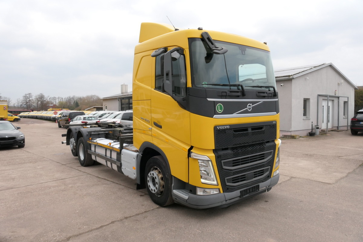 VOLVO FH 26.420 6x2 BDF - Φορτηγό μεταφοράς εμπορευματοκιβωτίων/ Κινητό αμάξωμα: φωτογραφία 2 VOLVO FH 26.420 6x2 BDF - Φορτηγό μεταφοράς εμπορευματοκιβωτίων/ Κινητό αμάξωμα: φωτογραφία 2