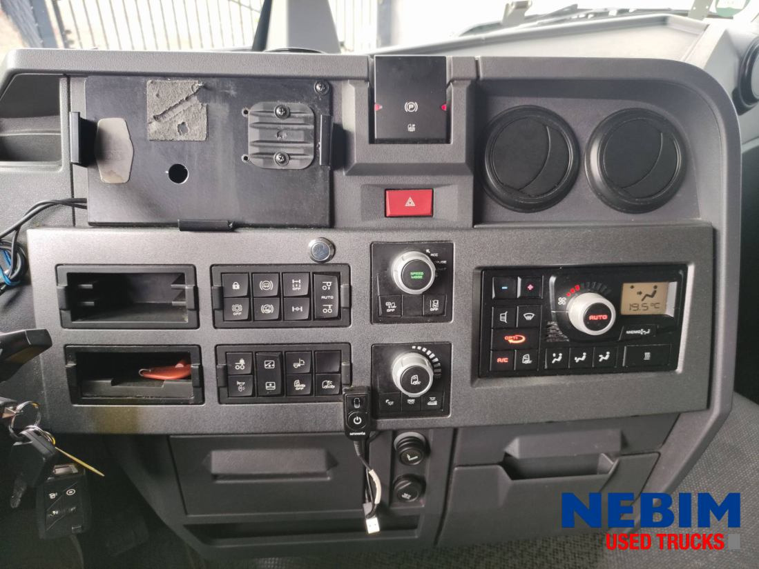 Renault T380 6x2 - 9.52mtr. box - Taillift 2000Kg - Φορτηγό κόφα: φωτογραφία 5 Renault T380 6x2 - 9.52mtr. box - Taillift 2000Kg - Φορτηγό κόφα: φωτογραφία 5