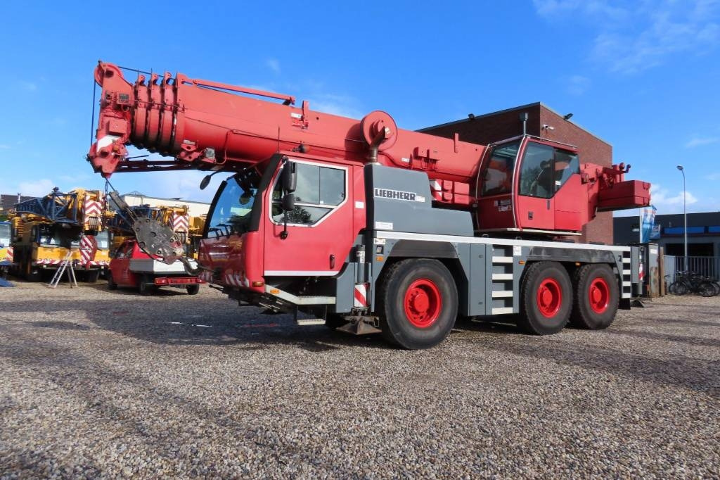 Liebherr LTM 1055-3.2  - Γερανός παντός εδάφους: φωτογραφία 1 Liebherr LTM 1055-3.2  - Γερανός παντός εδάφους: φωτογραφία 1