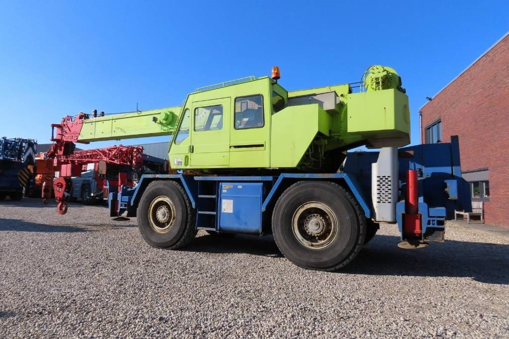 Tadano TR 250 E - Τηλεσκοπικός γερανός: φωτογραφία 4 Tadano TR 250 E - Τηλεσκοπικός γερανός: φωτογραφία 4