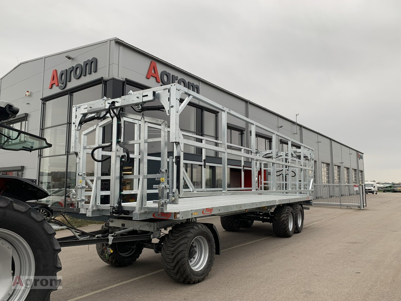 Fliegl DPW 210 BL - Πλατφόρμα για τρακτέρ: φωτογραφία 1 Fliegl DPW 210 BL - Πλατφόρμα για τρακτέρ: φωτογραφία 1