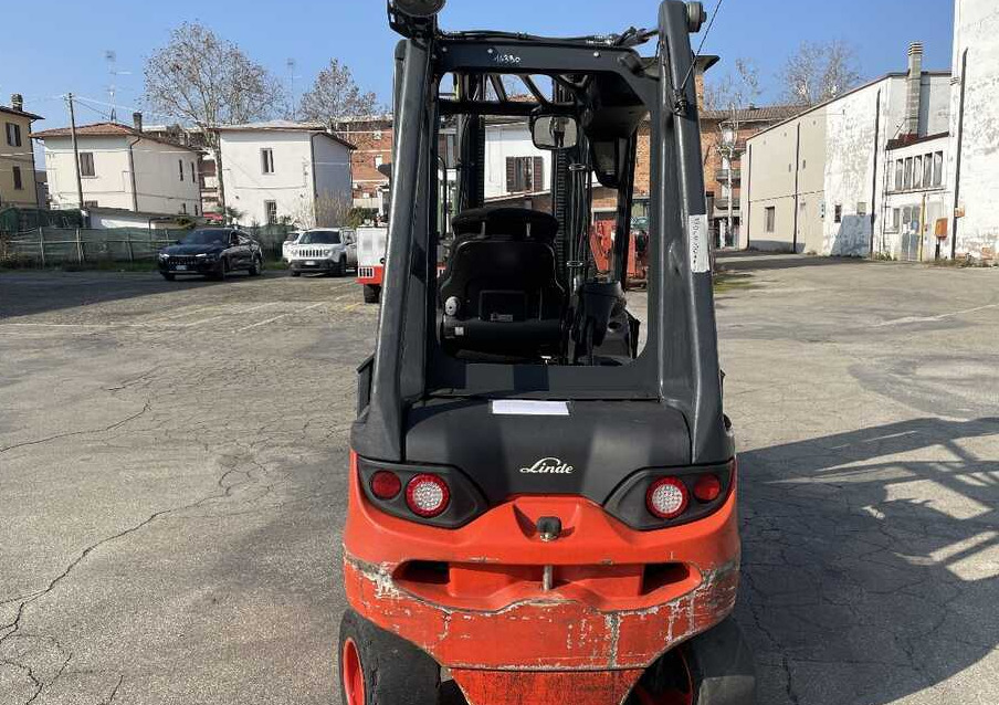 Linde E 30 L (batt. 2020) - Ηλεκτροκίνητο περονοφόρο: φωτογραφία 4 Linde E 30 L (batt. 2020) - Ηλεκτροκίνητο περονοφόρο: φωτογραφία 4