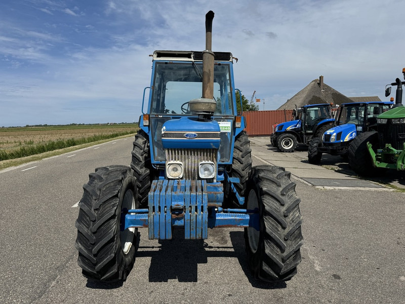 Ford 5610 - Τρακτέρ: φωτογραφία 2 Ford 5610 - Τρακτέρ: φωτογραφία 2