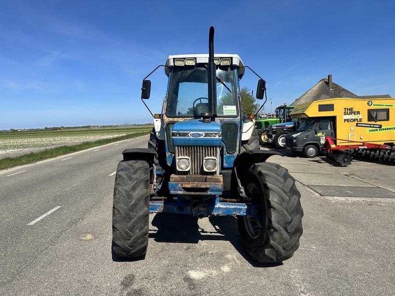 Ford 6610 - Τρακτέρ: φωτογραφία 2 Ford 6610 - Τρακτέρ: φωτογραφία 2