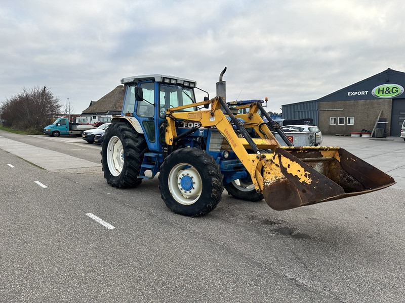 Ford 8210 - Τρακτέρ: φωτογραφία 3 Ford 8210 - Τρακτέρ: φωτογραφία 3