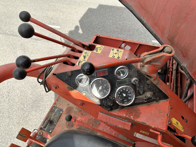 Laverda M152 - Θεριζοαλωνιστική μηχανή: φωτογραφία 5 Laverda M152 - Θεριζοαλωνιστική μηχανή: φωτογραφία 5