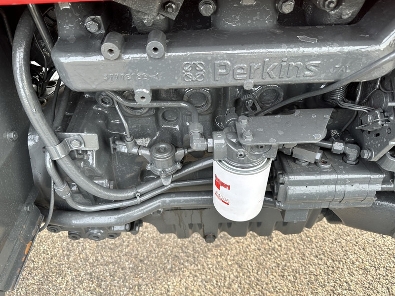 Massey Ferguson 375 - Τρακτέρ: φωτογραφία 5 Massey Ferguson 375 - Τρακτέρ: φωτογραφία 5