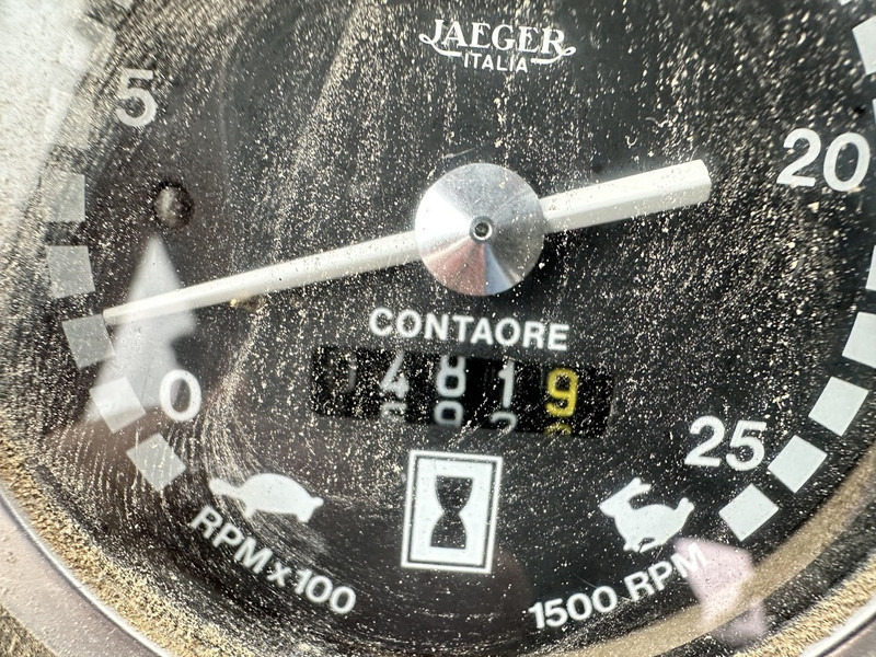 Massey Ferguson 698 - Τρακτέρ: φωτογραφία 5 Massey Ferguson 698 - Τρακτέρ: φωτογραφία 5