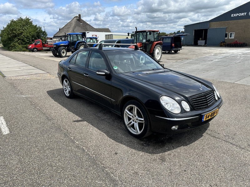 Mercedes-Benz E-Klasse 240 - Αυτοκίνητο: φωτογραφία 3 Mercedes-Benz E-Klasse 240 - Αυτοκίνητο: φωτογραφία 3