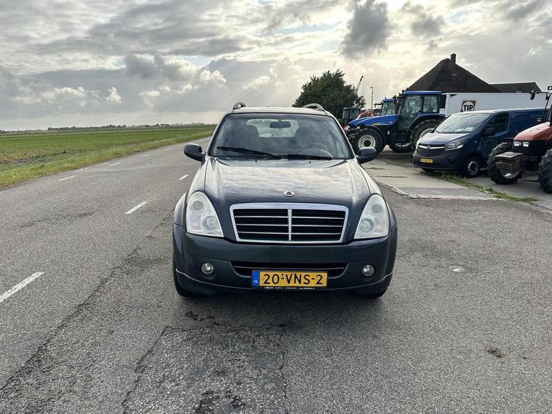 SsangYong RX270 XDI - Βαν: φωτογραφία 2 SsangYong RX270 XDI - Βαν: φωτογραφία 2