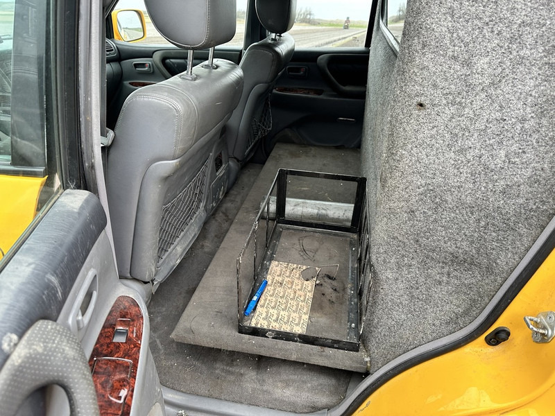 SUV Toyota Land Cruiser: φωτογραφία 8