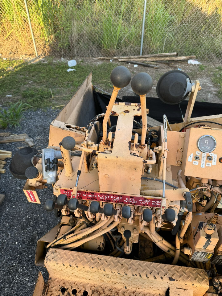 Διαστρωτήρας ασφάλτου Leeboy 8000: φωτογραφία 6 Διαστρωτήρας ασφάλτου Leeboy 8000: φωτογραφία 6