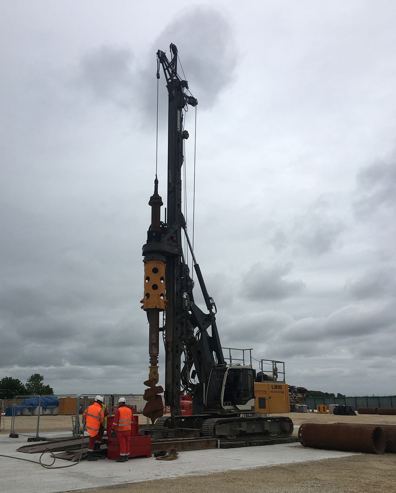 Liebherr LB16-180 - Πασσαλοπήκτης: φωτογραφία 2 Liebherr LB16-180 - Πασσαλοπήκτης: φωτογραφία 2