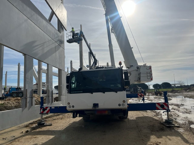 Liebherr LTM 1060-3.1 - Πυργογερανός: φωτογραφία 4 Liebherr LTM 1060-3.1 - Πυργογερανός: φωτογραφία 4