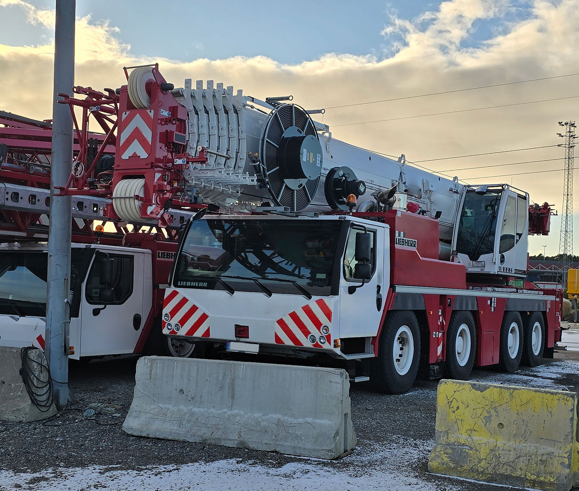 Liebherr LTM 1120-4.1 - Τηλεσκοπικός γερανός: φωτογραφία 2 Liebherr LTM 1120-4.1 - Τηλεσκοπικός γερανός: φωτογραφία 2