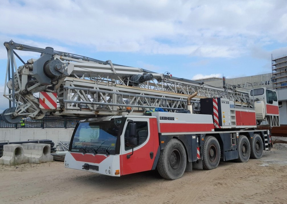 Liebherr MK 88 - Πυργογερανός: φωτογραφία 1 Liebherr MK 88 - Πυργογερανός: φωτογραφία 1