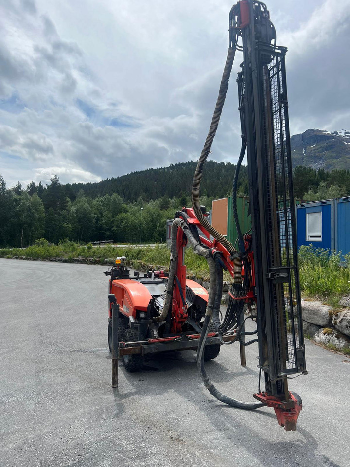 Sandvik Commando DC130Ri - Γεωτρύπανο: φωτογραφία 4 Sandvik Commando DC130Ri - Γεωτρύπανο: φωτογραφία 4