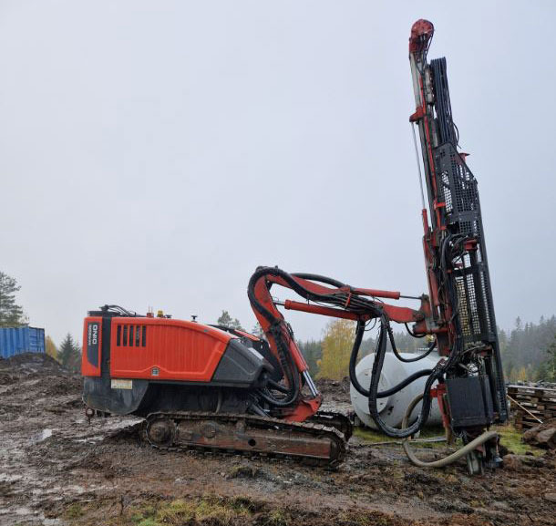 Sandvik Dino DC400Ri - Μηχάνημα διάτρησης: φωτογραφία 2 Sandvik Dino DC400Ri - Μηχάνημα διάτρησης: φωτογραφία 2