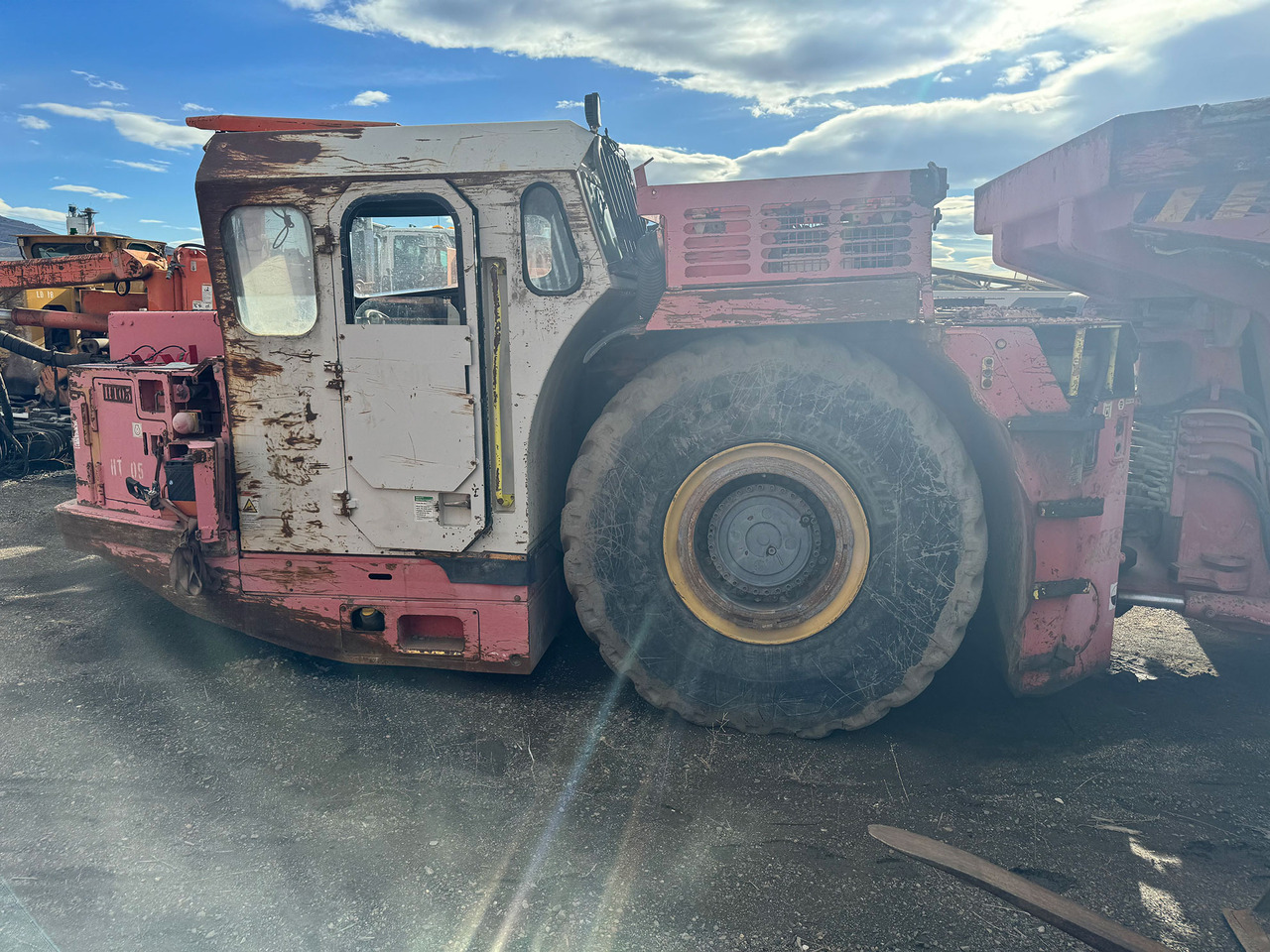 Sandvik TH430 - Μηχάνημα ορυχείων: φωτογραφία 3 Sandvik TH430 - Μηχάνημα ορυχείων: φωτογραφία 3