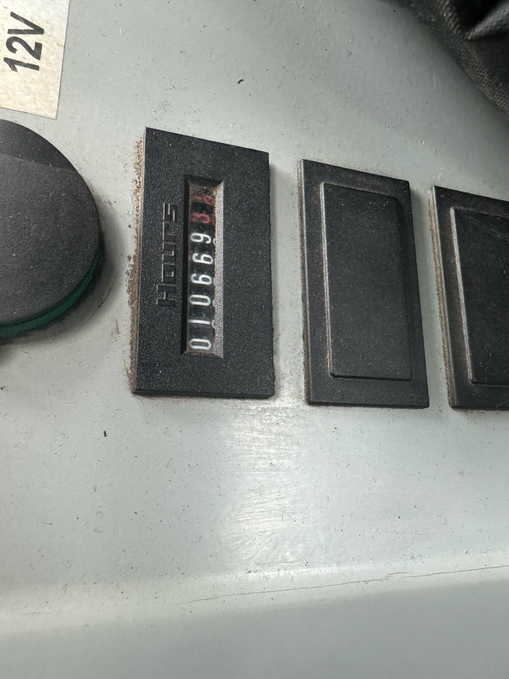 Τηλεσκοπικός γερανός Tadano Faun ATF 90G-4: φωτογραφία 7 Τηλεσκοπικός γερανός Tadano Faun ATF 90G-4: φωτογραφία 7