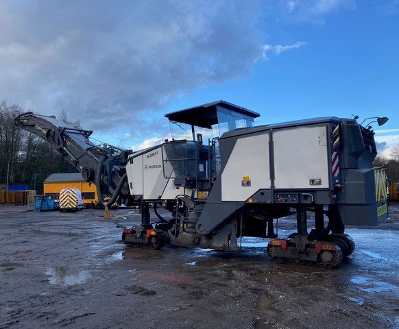 Wirtgen W 210 FI - Φρέζα ασφάλτου: φωτογραφία 1 Wirtgen W 210 FI - Φρέζα ασφάλτου: φωτογραφία 1