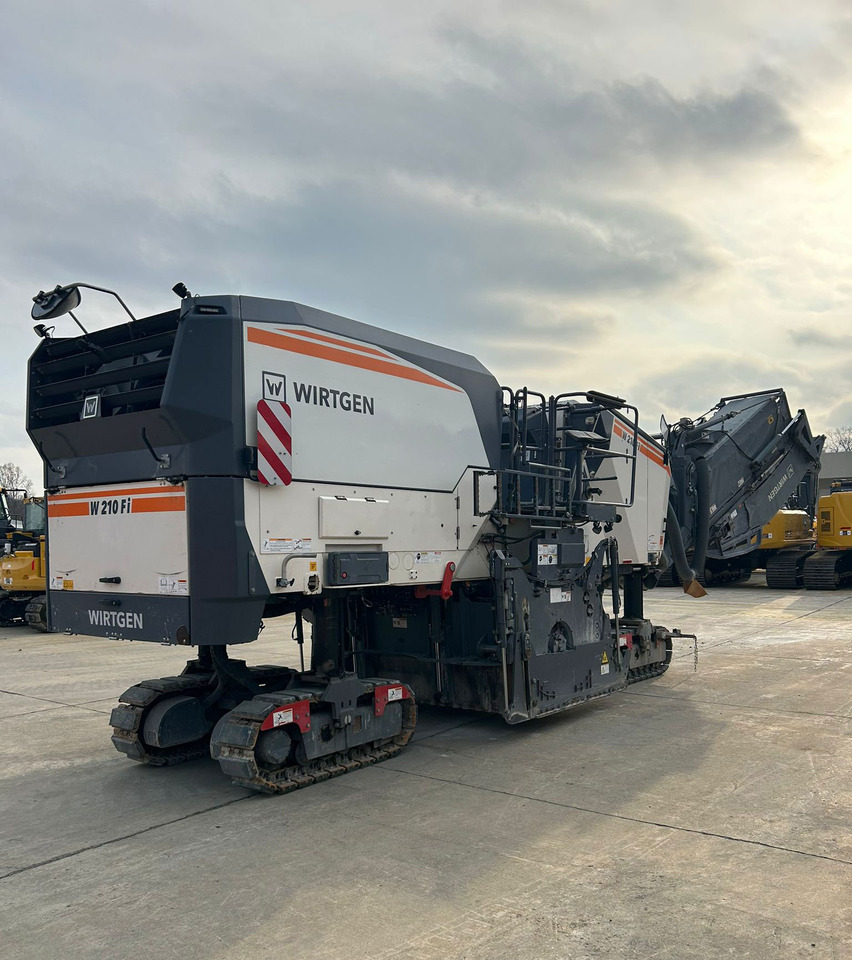 Wirtgen W 210 FI - Διαστρωτήρας ασφάλτου: φωτογραφία 4 Wirtgen W 210 FI - Διαστρωτήρας ασφάλτου: φωτογραφία 4