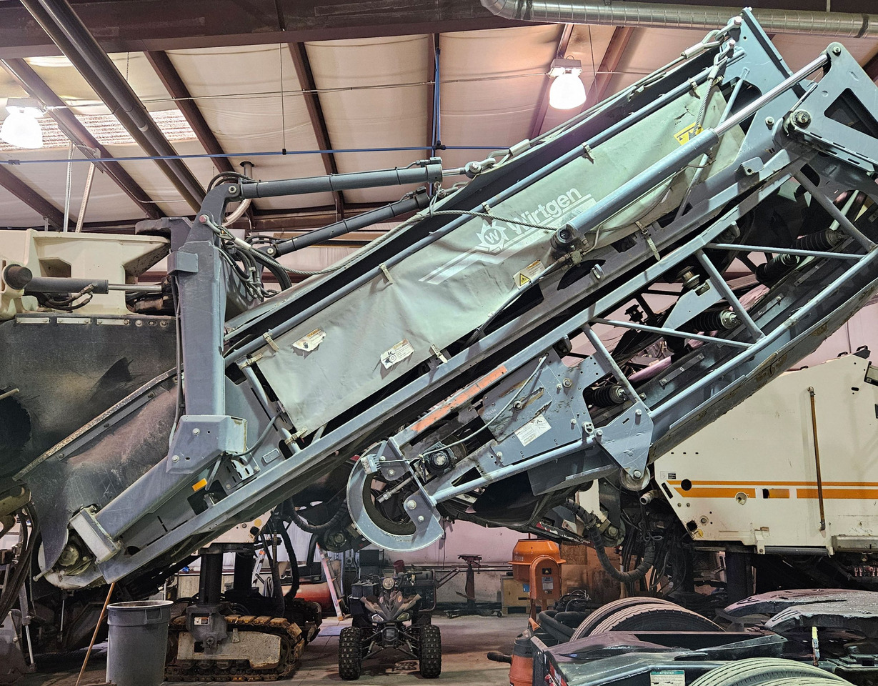 Wirtgen W 210 i - Φρέζα ασφάλτου: φωτογραφία 4 Wirtgen W 210 i - Φρέζα ασφάλτου: φωτογραφία 4