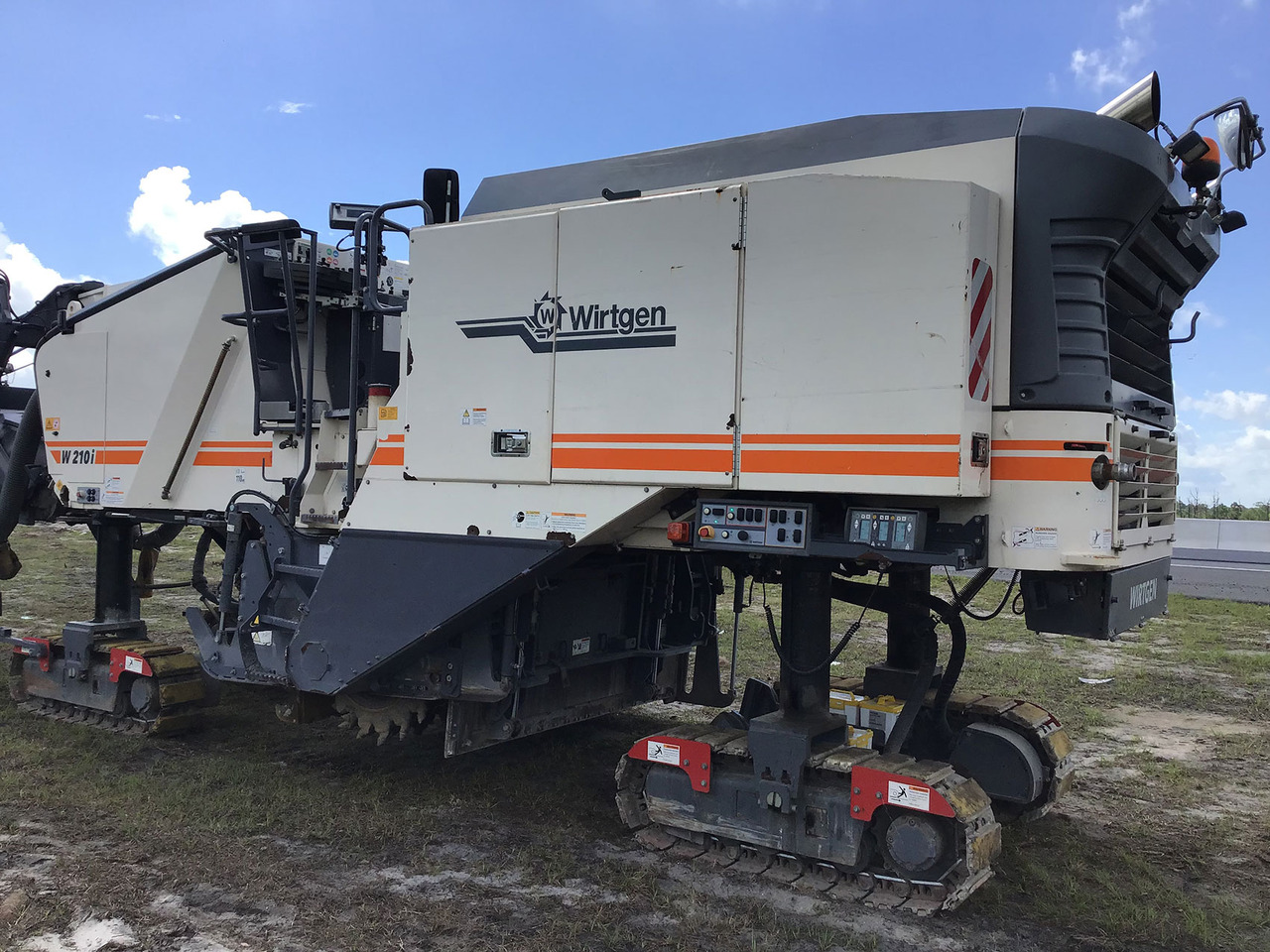 Wirtgen W 210 i - Φρέζα ασφάλτου: φωτογραφία 5 Wirtgen W 210 i - Φρέζα ασφάλτου: φωτογραφία 5