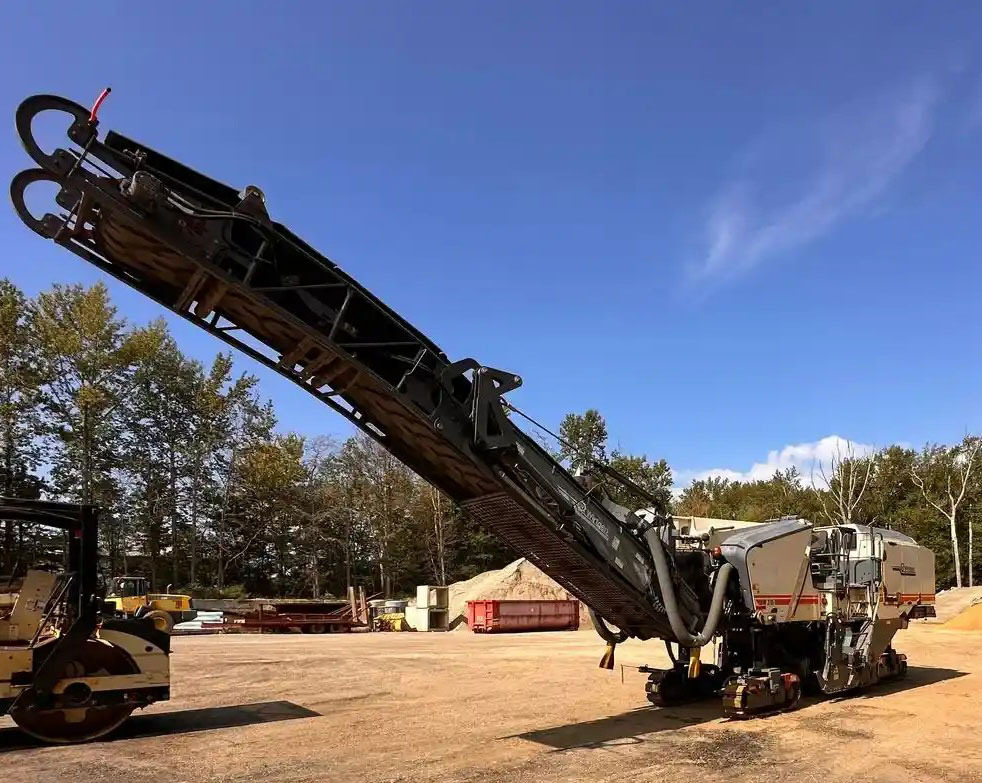 Wirtgen W 210 i - Φρέζα ασφάλτου: φωτογραφία 5 Wirtgen W 210 i - Φρέζα ασφάλτου: φωτογραφία 5