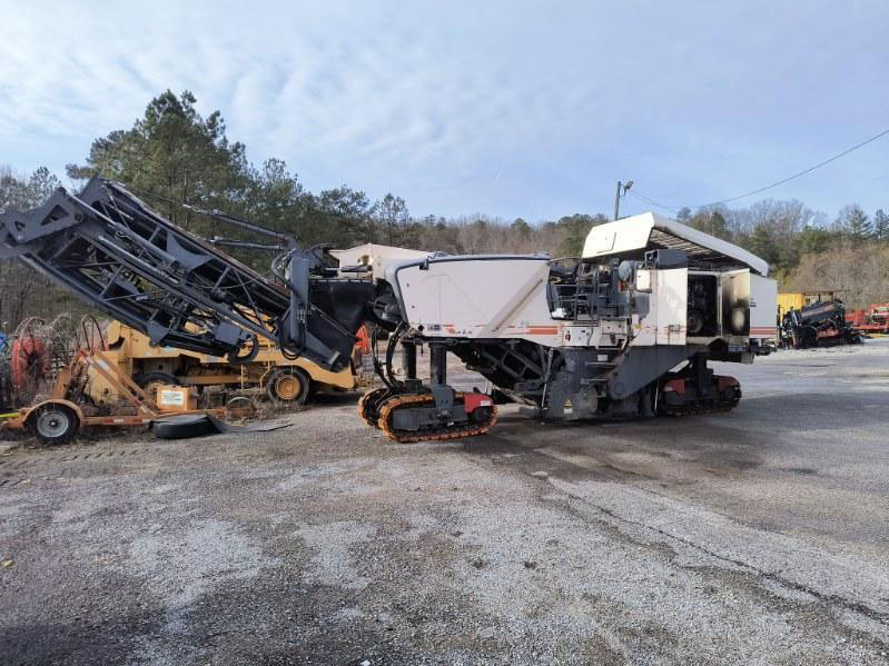 Wirtgen W 220 - Φρέζα ασφάλτου: φωτογραφία 1 Wirtgen W 220 - Φρέζα ασφάλτου: φωτογραφία 1